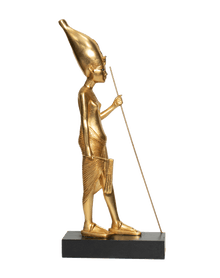Tutankhamun wearing the Hedjet