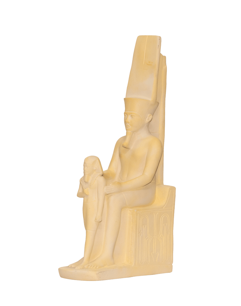 Amun protecting Tutankhamun